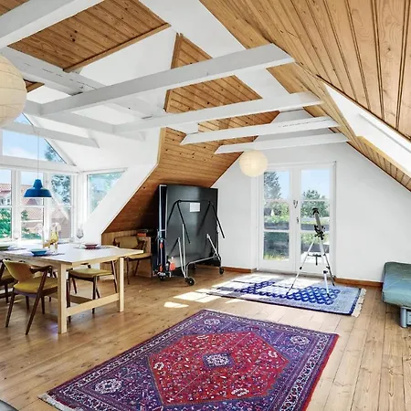 Hébergement de vacances 4 Bedroom Awesome In Glesborg