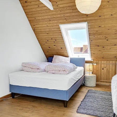 4 Bedroom Awesome In * Glesborg
