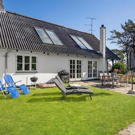 Hébergement de vacances 4 Bedroom Awesome In Glesborg
