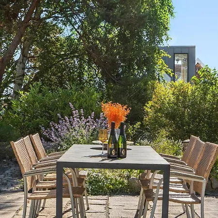 Holiday home 4 Bedroom Awesome In