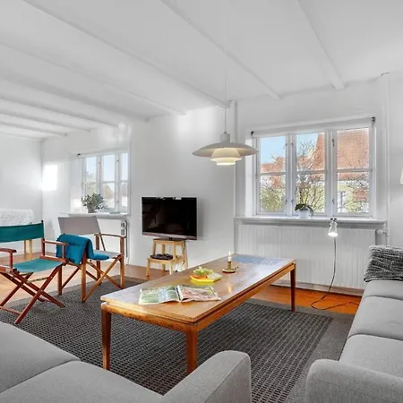 4 Bedroom Awesome In * Glesborg